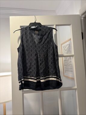 ecru Navy Geometric Sleeveless Blouse with White Stripe Hem